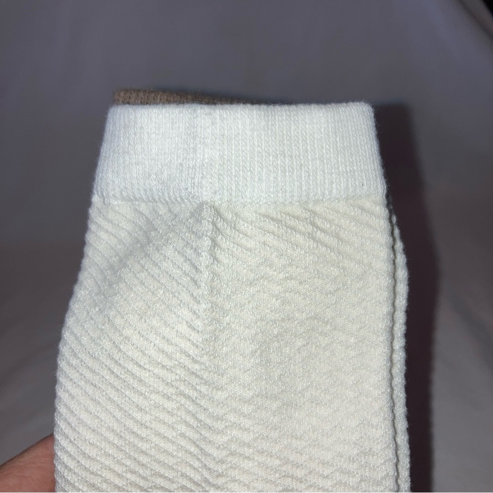2 packs of A New Day Palm Women’s Print and Solid Brown and cream colored socks. - Picture 6 of 8